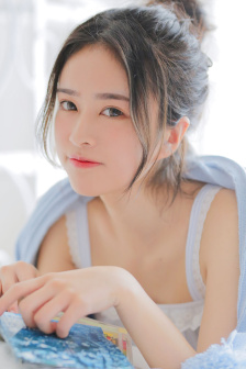为什么要把那个放嘴巴里图片